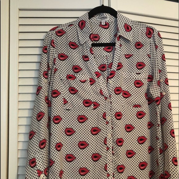 Express Tops - 👀 ISO. Looking for this express Portofino in large.